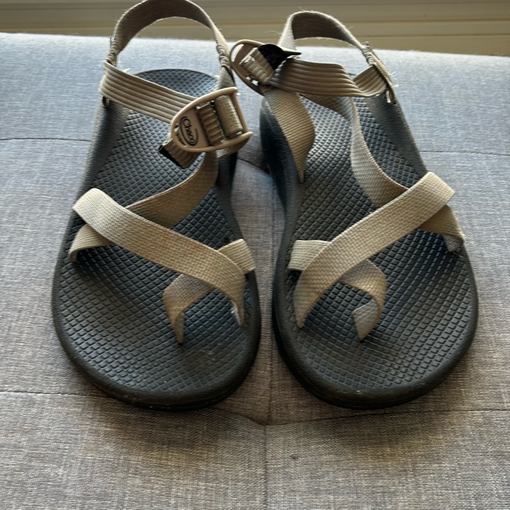 Men’s Chaco Z2 Cloud Sandals Size 8 like new